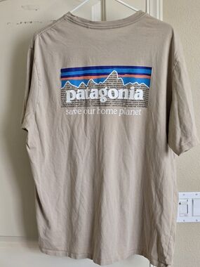 Patagonia Organic Cotton Graphic Tee Beige & Blue XL
